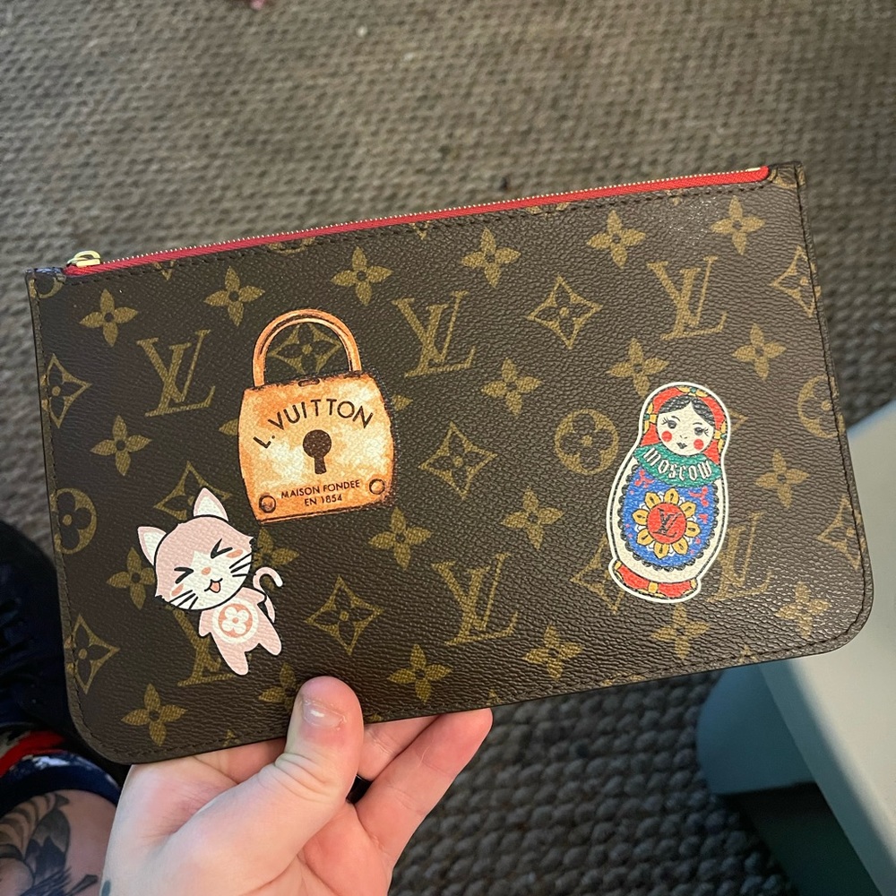 Louis Vuitton Pouchette